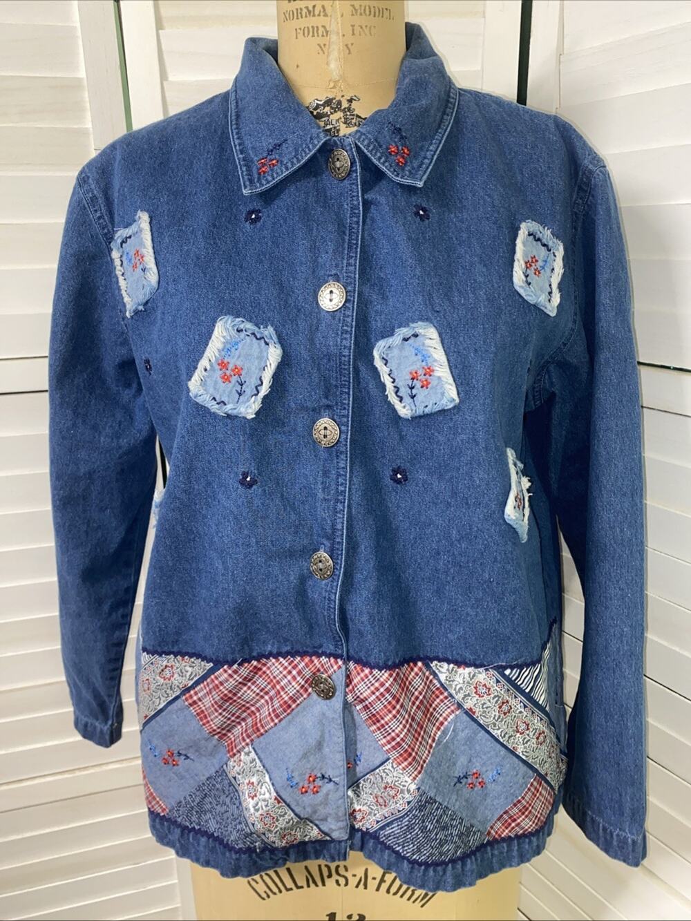 Vintage Bobbie Brooks Denim Shirt Floral Embroidered Large Button Up Cottagecore